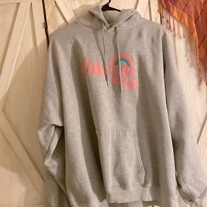Grey Chicago hoodie! 🌈